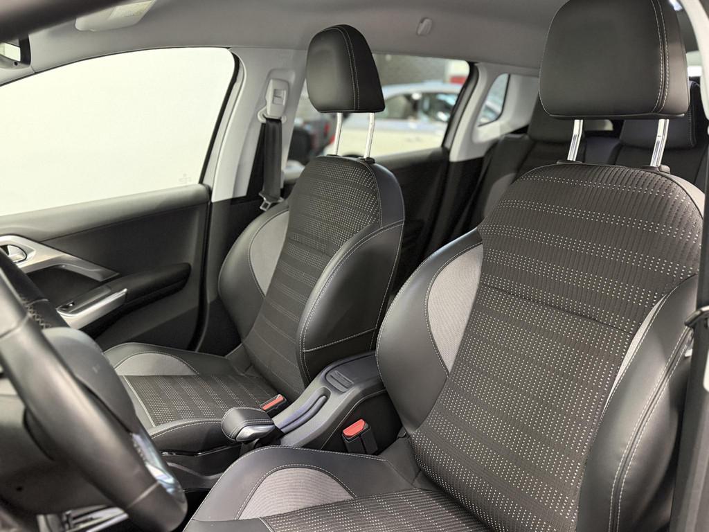Peugeot 2008 2019 grijs
