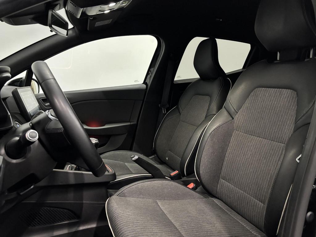 Renault Clio 2021 zwart