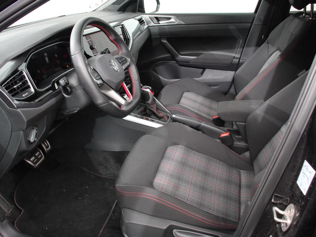 Volkswagen Polo 2024 zwart